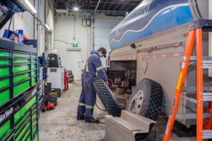 truck repair shop edmonton Fireweed Heavy Truck & Equipment Repairs Ltd