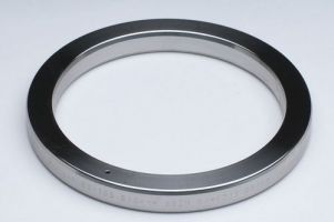 The BX Series can only be used with 6BX flanges and 16BX hubs. BX Gaskets are designed for higher-pressure ratings starting at 5,000 PSI and ending with 20,000 PSI.